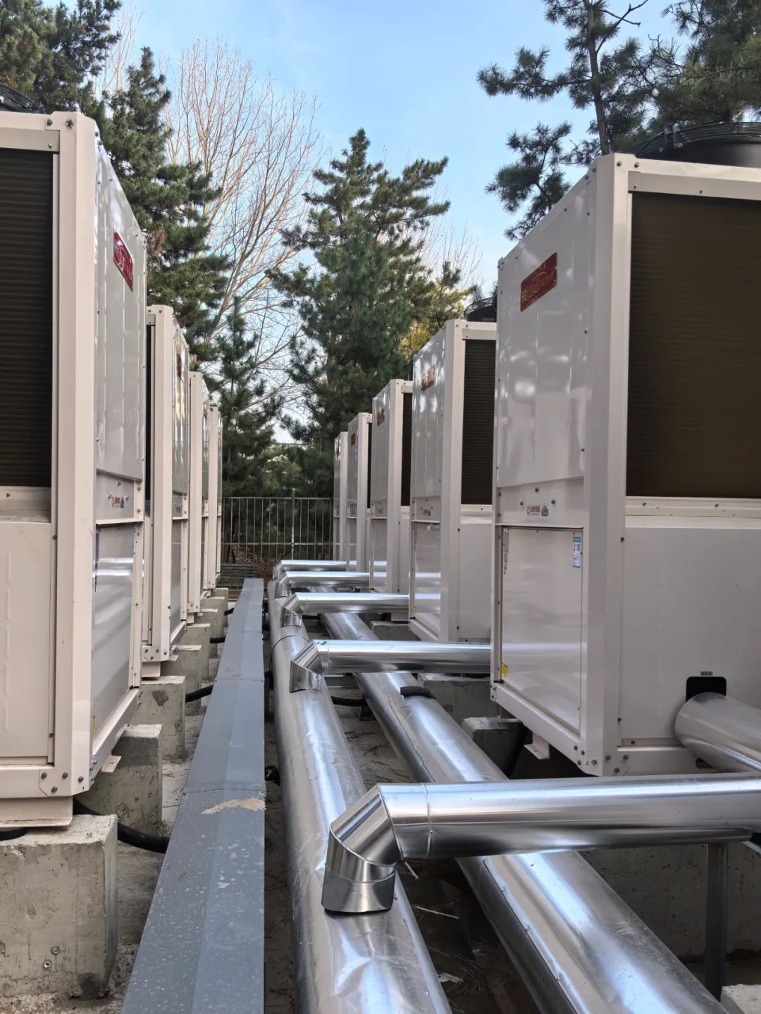 華天成(cheng)空氣(qi)能(néng)：爲(wei)山(shān)東大(da)學(xué)威海校區(qu)打造(zao)溫暖舒适校園